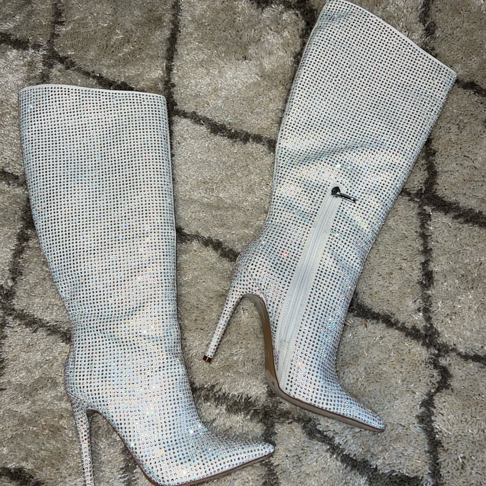 Brand new!!! JLO Winter White Boots